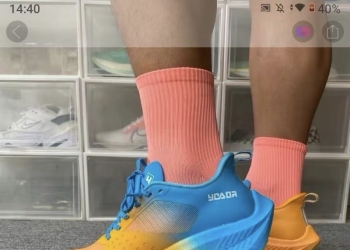 拼夕夕130多的全掌碳板跑鞋能买吗？