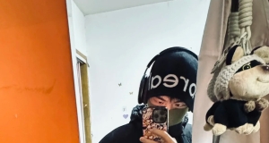 与其在爱情里委曲求全，不如在跑道上绽放光芒
